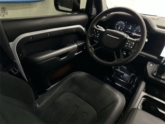 2023 Land Rover Defender 110 2