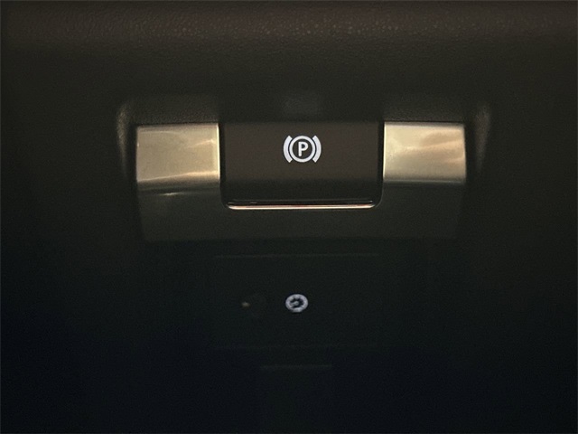 2023 Land Rover Defender 110 23