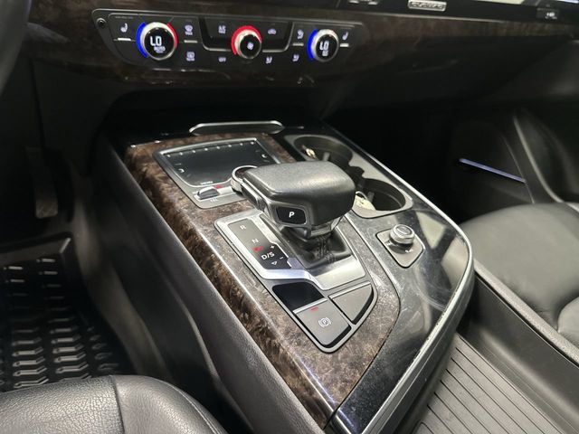 Thumbnail: 2018 Audi Q7 - 10