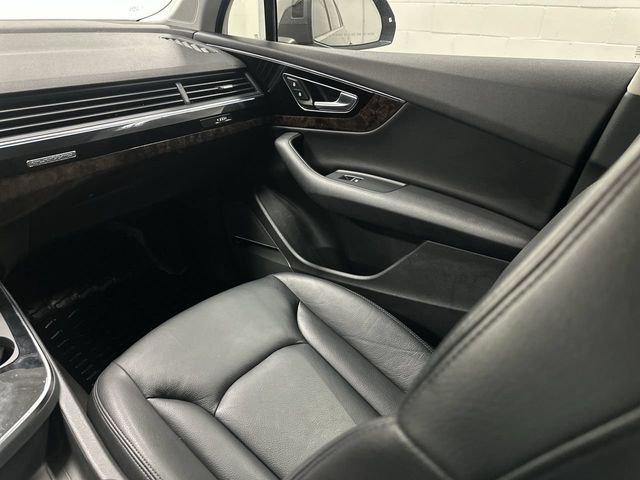 Thumbnail: 2018 Audi Q7 - 21