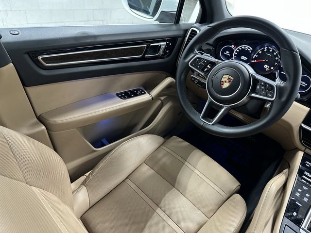 Thumbnail: 2019 Porsche Cayenne - 2