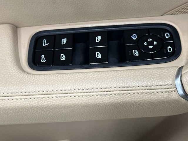 Thumbnail: 2019 Porsche Cayenne - 26