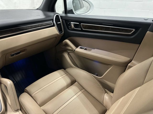 Thumbnail: 2019 Porsche Cayenne - 6