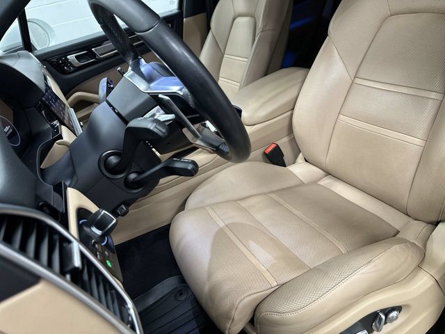 Thumbnail: 2019 Porsche Cayenne - 7