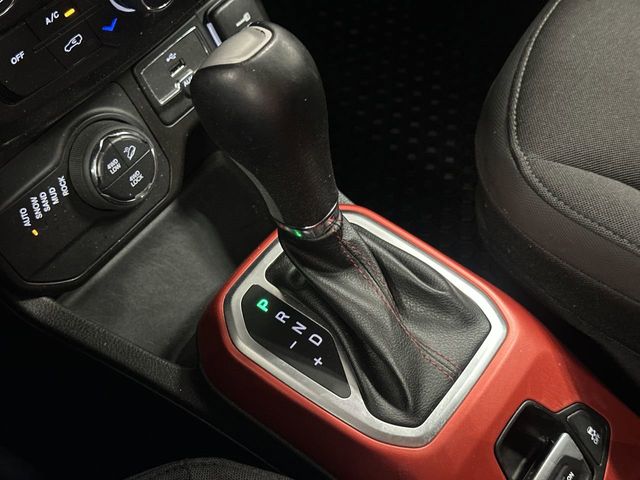 Thumbnail: 2021 Jeep Renegade - 9