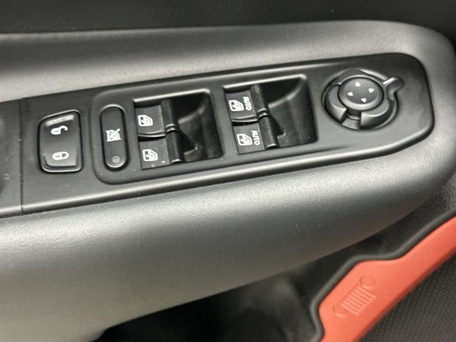 Thumbnail: 2021 Jeep Renegade - 25