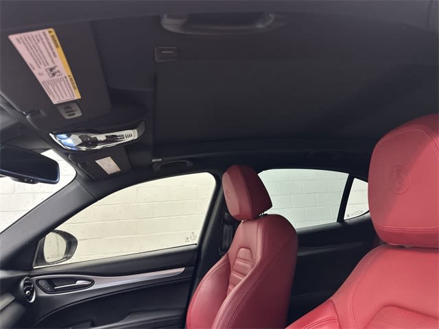 Thumbnail: 2024 Alfa Romeo Stelvio - 31