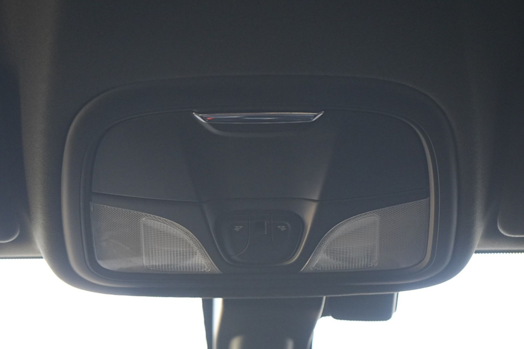 Thumbnail: 2015 Chrysler 200 - 28
