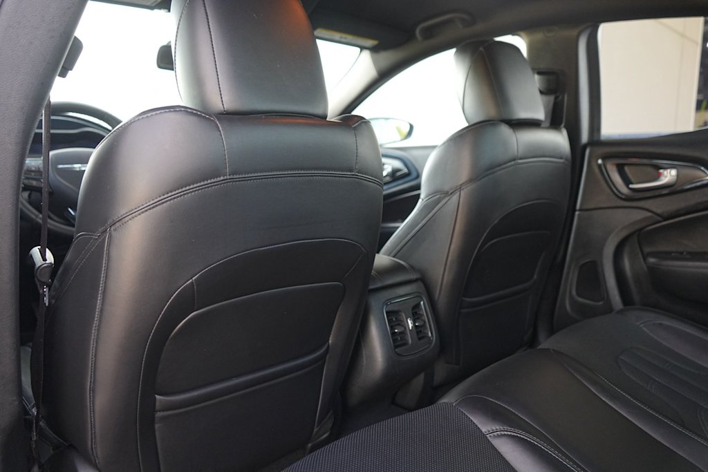 Thumbnail: 2015 Chrysler 200 - 13