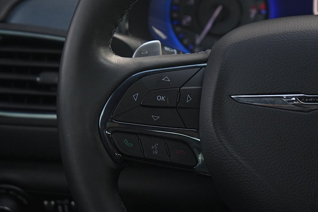 Thumbnail: 2015 Chrysler 200 - 22