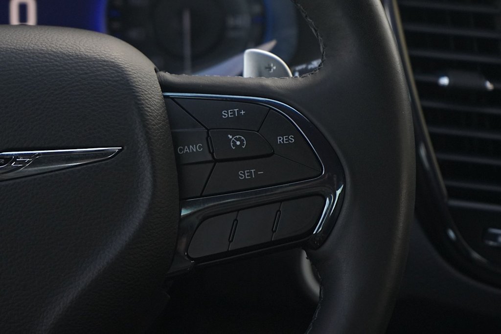 Thumbnail: 2015 Chrysler 200 - 23