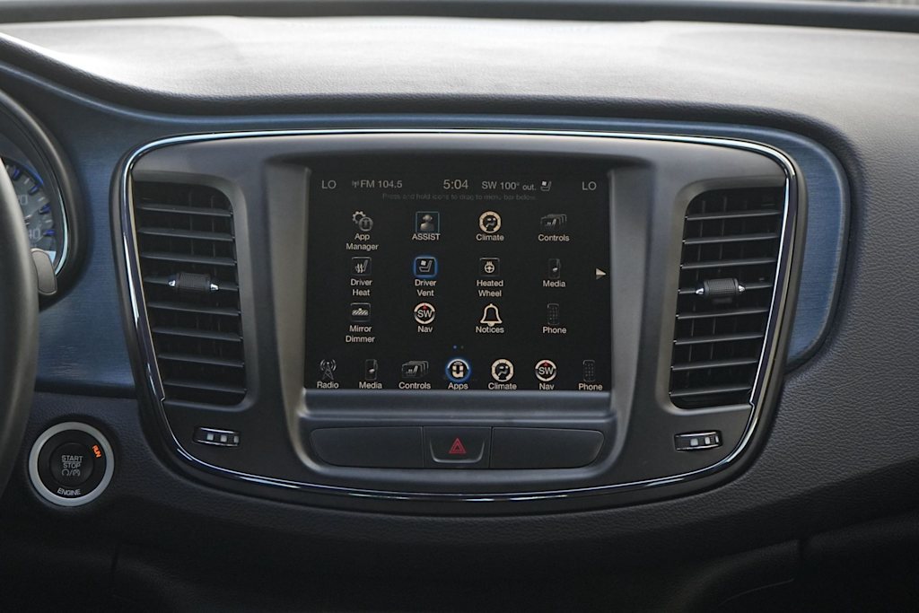 Thumbnail: 2015 Chrysler 200 - 15