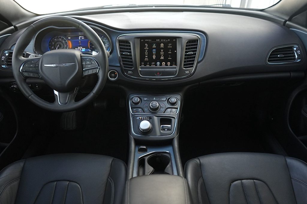 Thumbnail: 2015 Chrysler 200 - 10