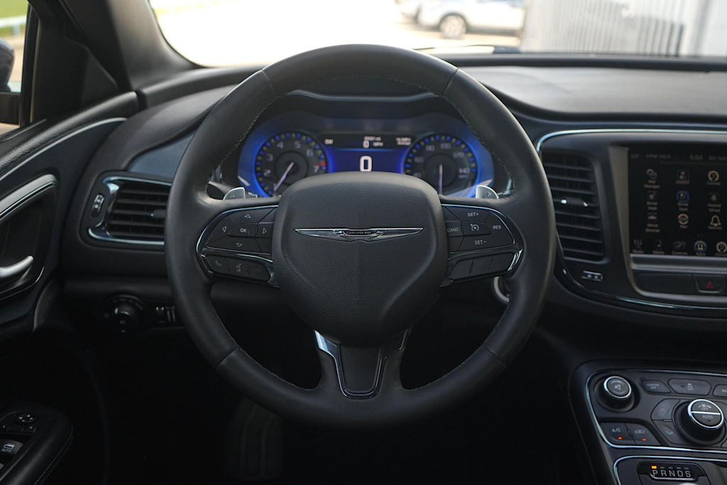 Thumbnail: 2015 Chrysler 200 - 14