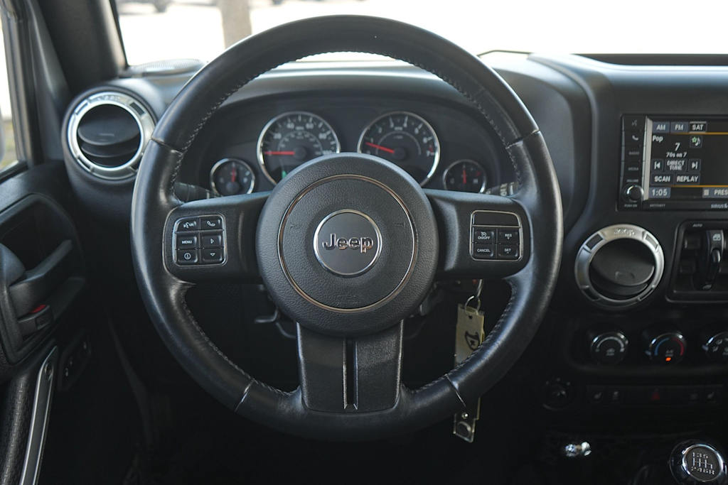 Thumbnail: 2017 Jeep Wrangler - 13