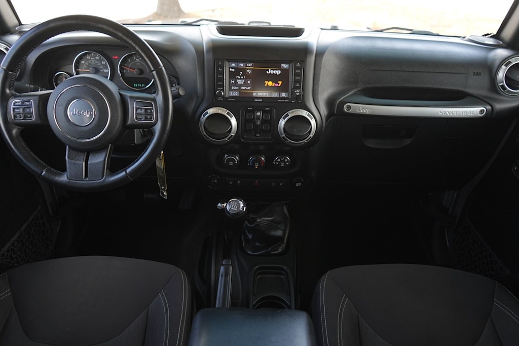 Thumbnail: 2017 Jeep Wrangler - 9