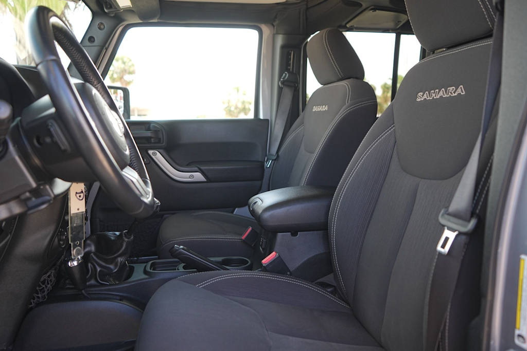 Thumbnail: 2017 Jeep Wrangler - 10