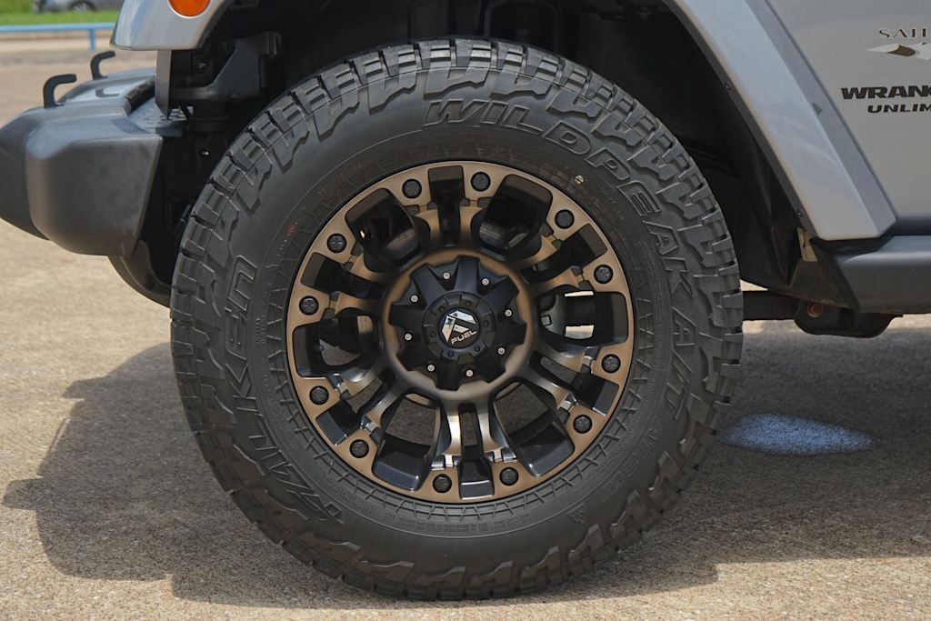 Thumbnail: 2017 Jeep Wrangler - 7