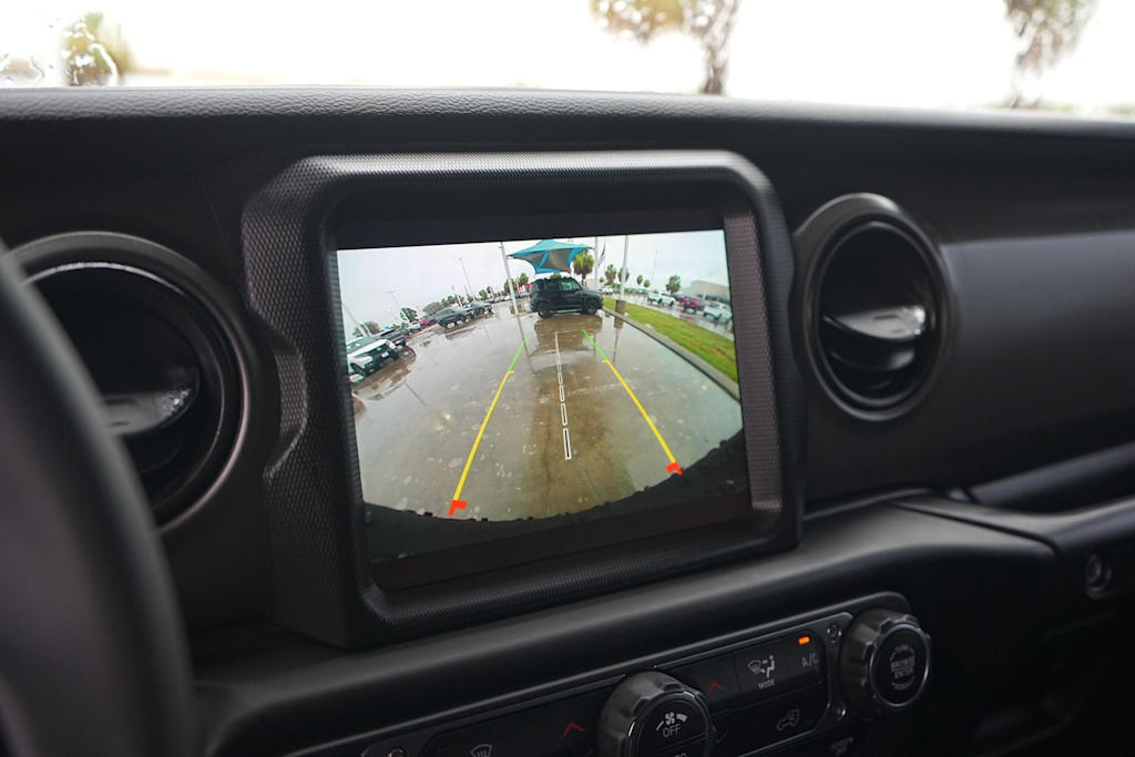 Thumbnail: 2023 Jeep Wrangler - 27