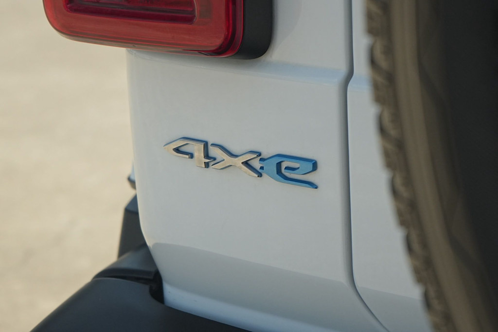 Thumbnail: 2023 Jeep Wrangler - 7