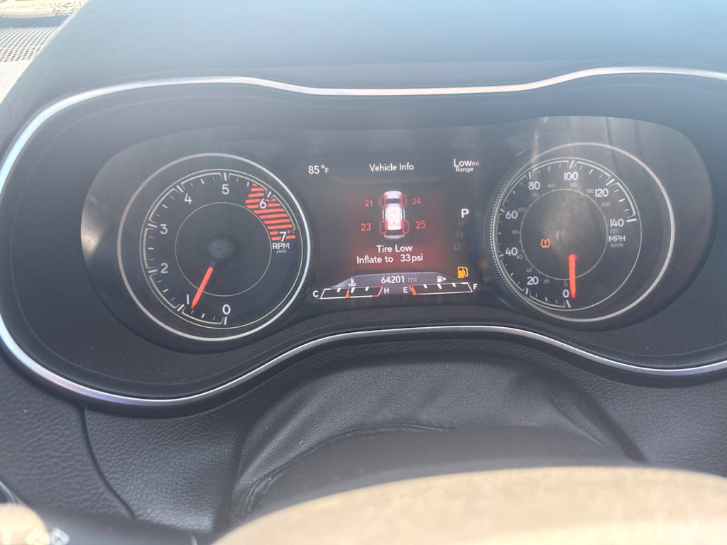 Thumbnail: 2019 Jeep Cherokee - 7