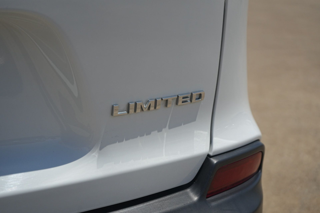 Thumbnail: 2019 Jeep Cherokee - 6