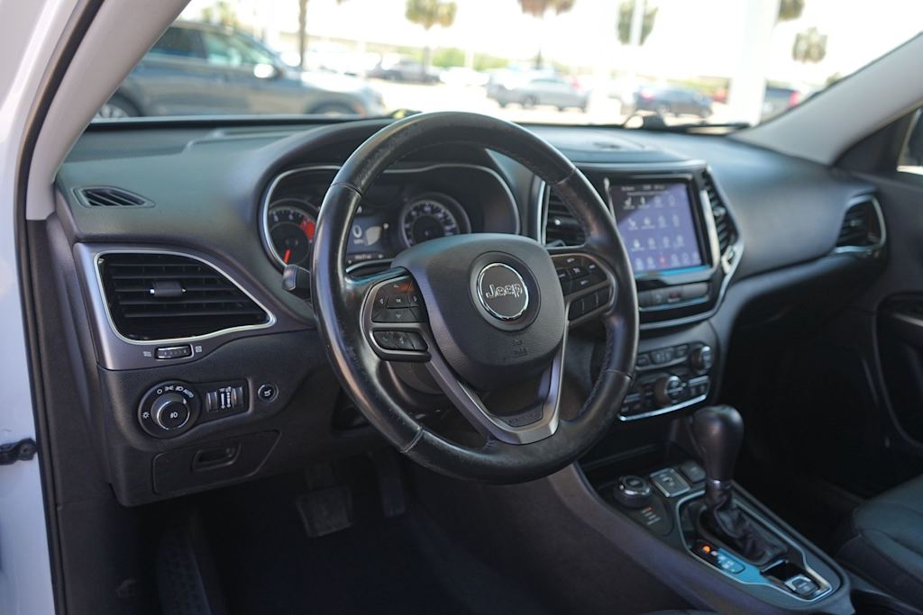 Thumbnail: 2019 Jeep Cherokee - 2