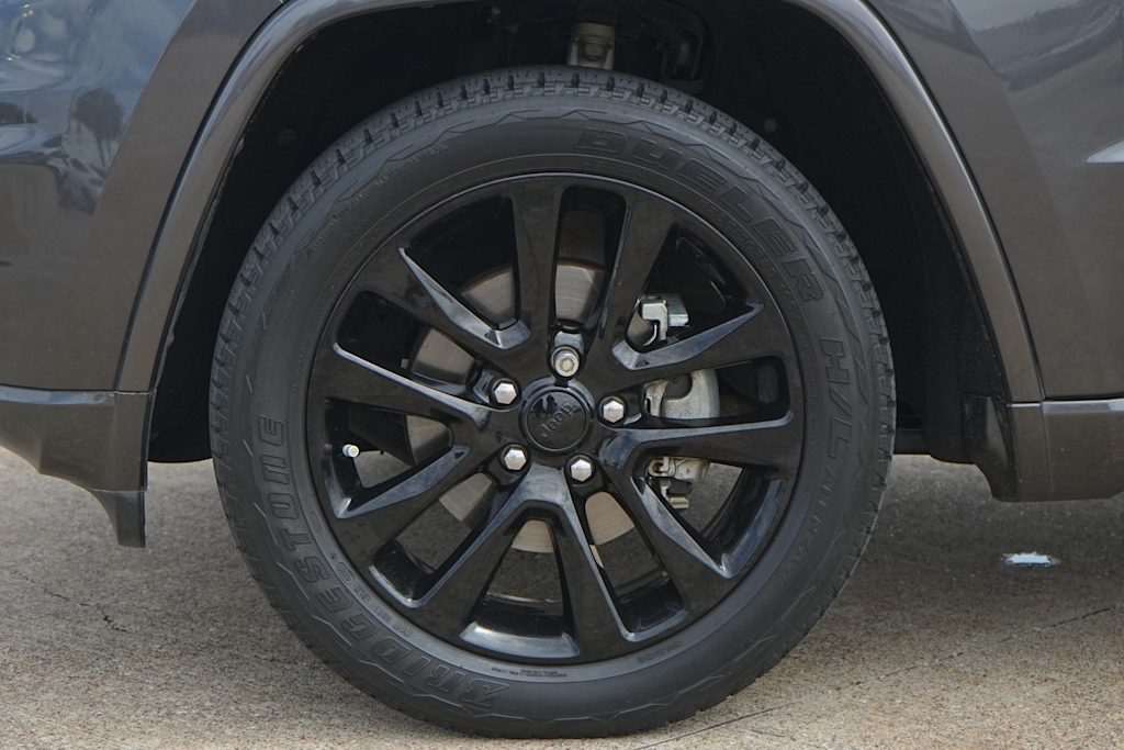 Thumbnail: 2018 Jeep Grand Cherokee - 8
