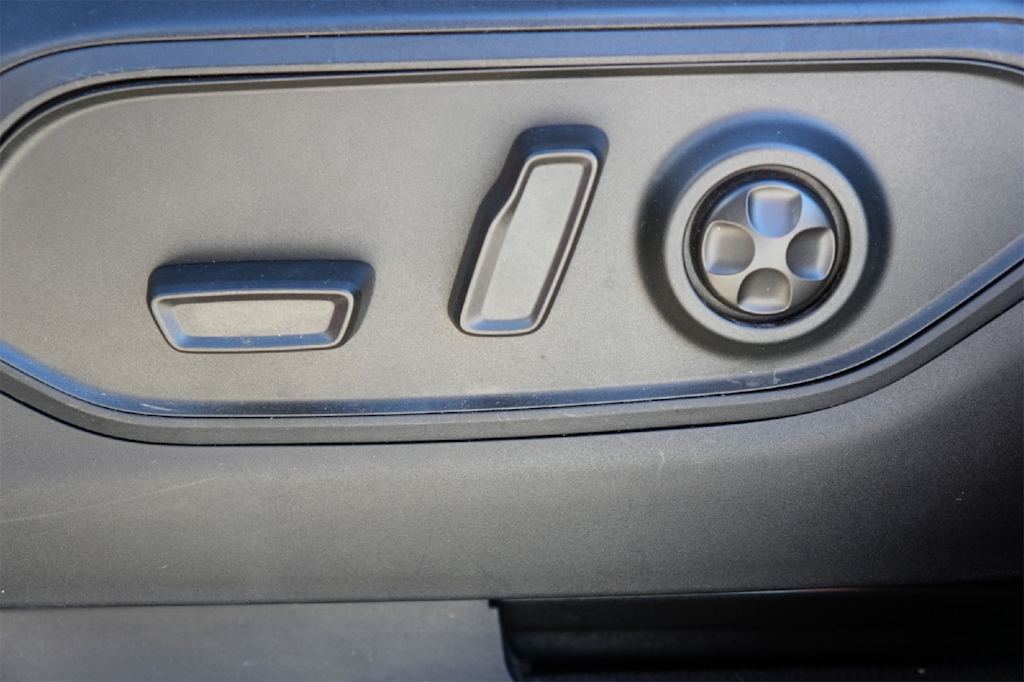 Thumbnail: 2023 Jeep Grand Cherokee - 22