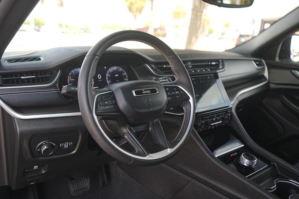 Thumbnail: 2024 Jeep Grand Cherokee - 2