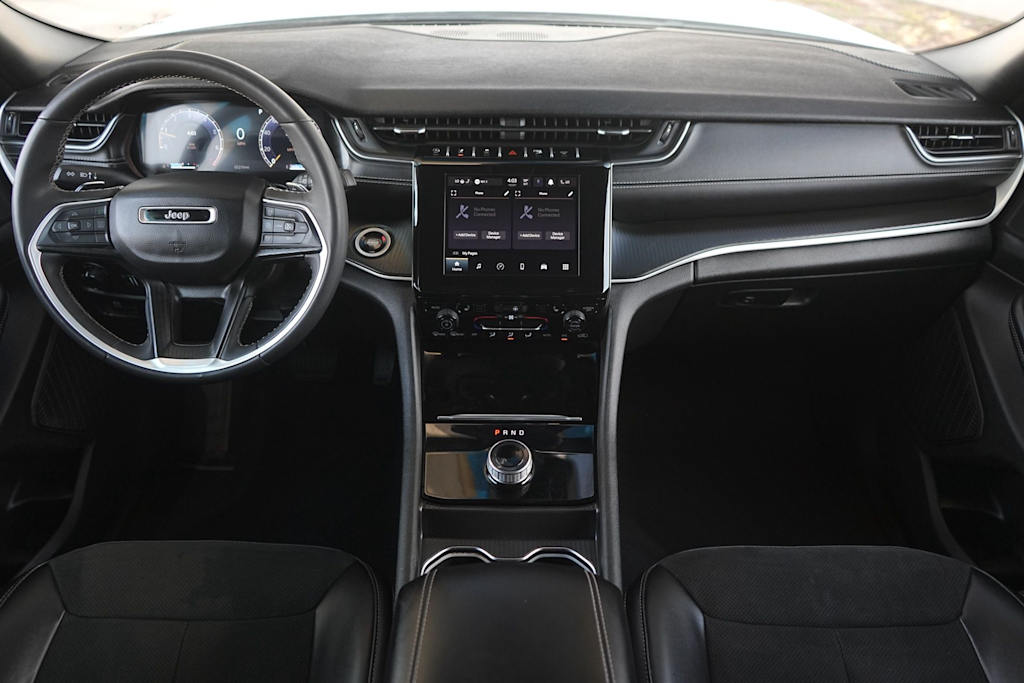 Thumbnail: 2024 Jeep Grand Cherokee - 10