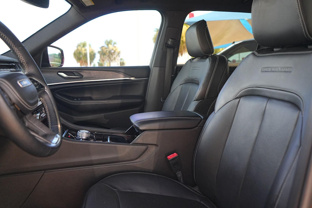 Thumbnail: 2022 Jeep Grand Cherokee L - 11