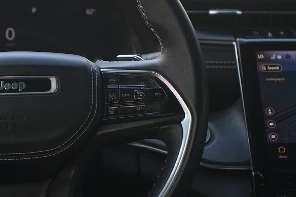 Thumbnail: 2022 Jeep Grand Cherokee L - 24