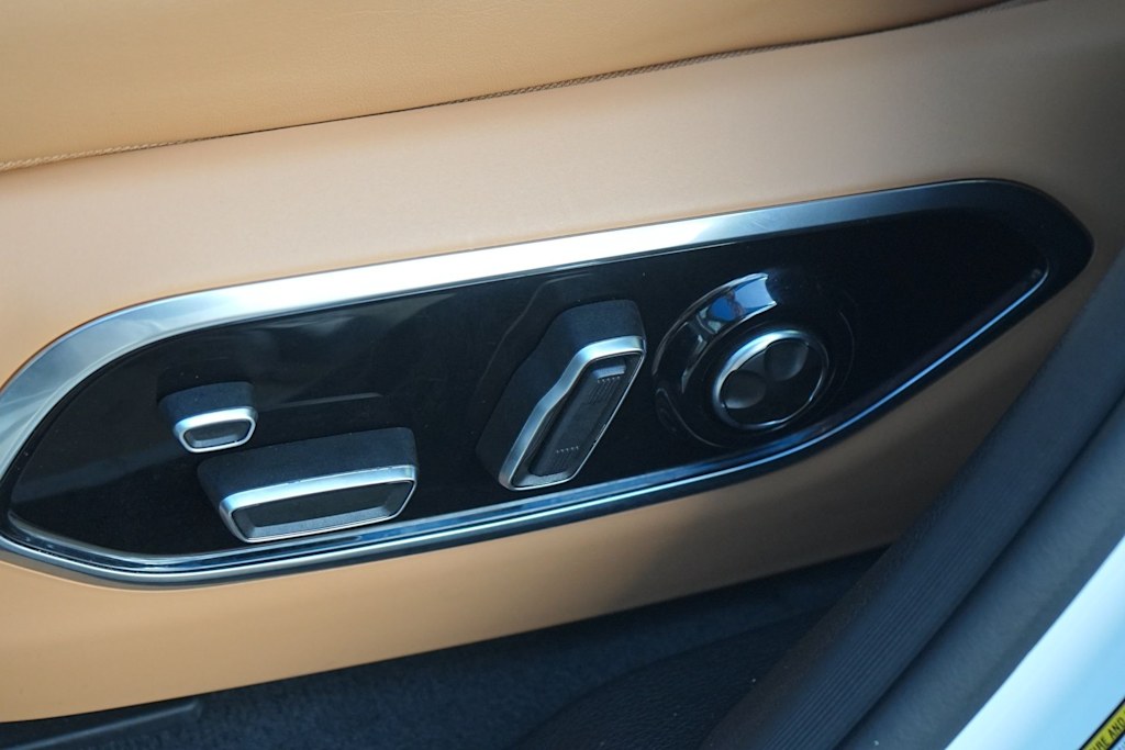 Thumbnail: 2023 Jeep Grand Cherokee L - 21