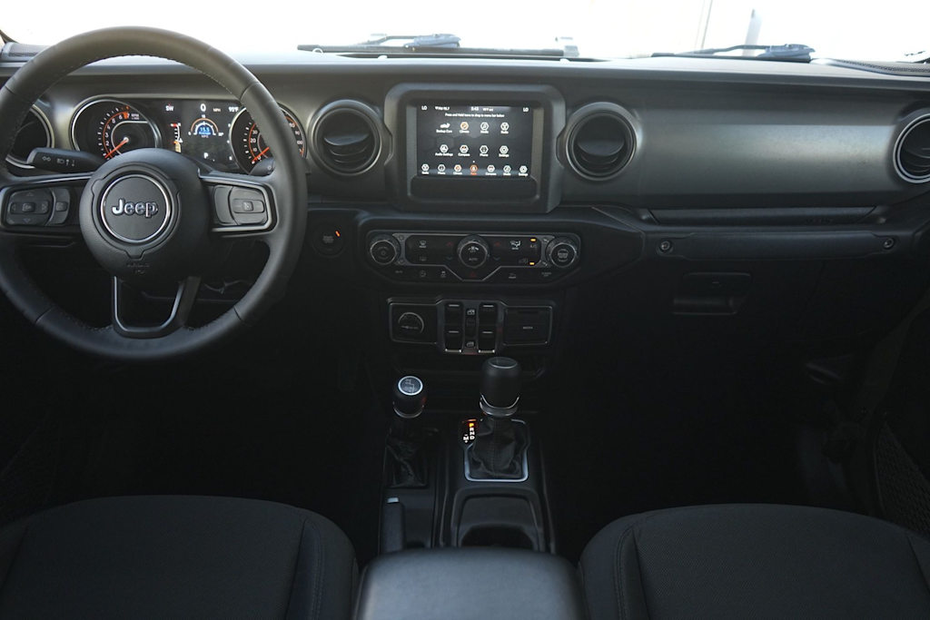 Thumbnail: 2023 Jeep Gladiator - 10