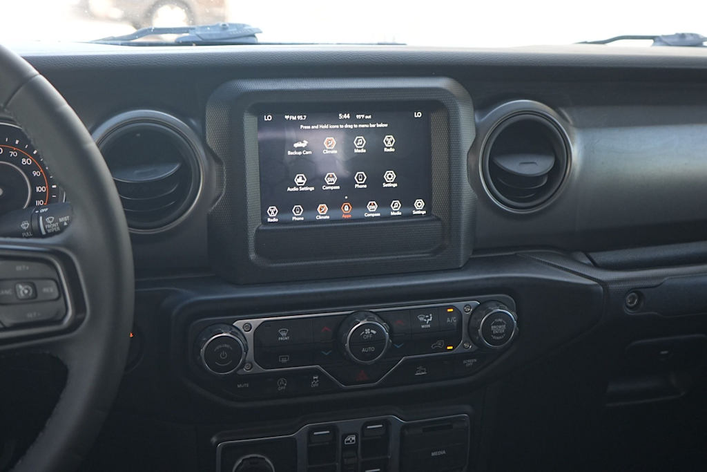 Thumbnail: 2023 Jeep Gladiator - 15