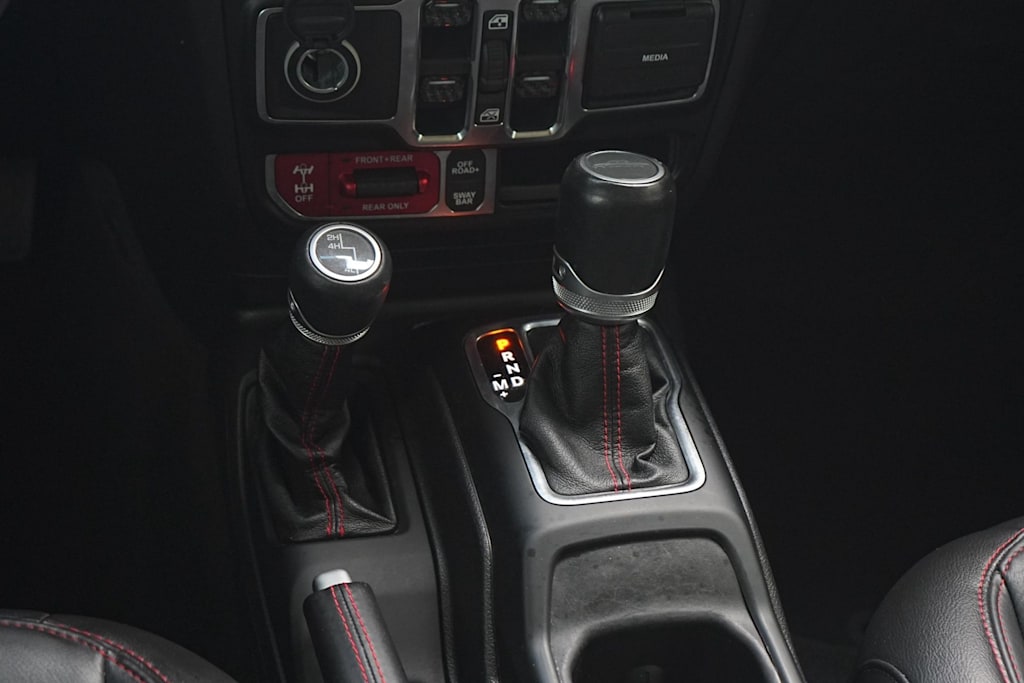 Thumbnail: 2021 Jeep Gladiator - 16