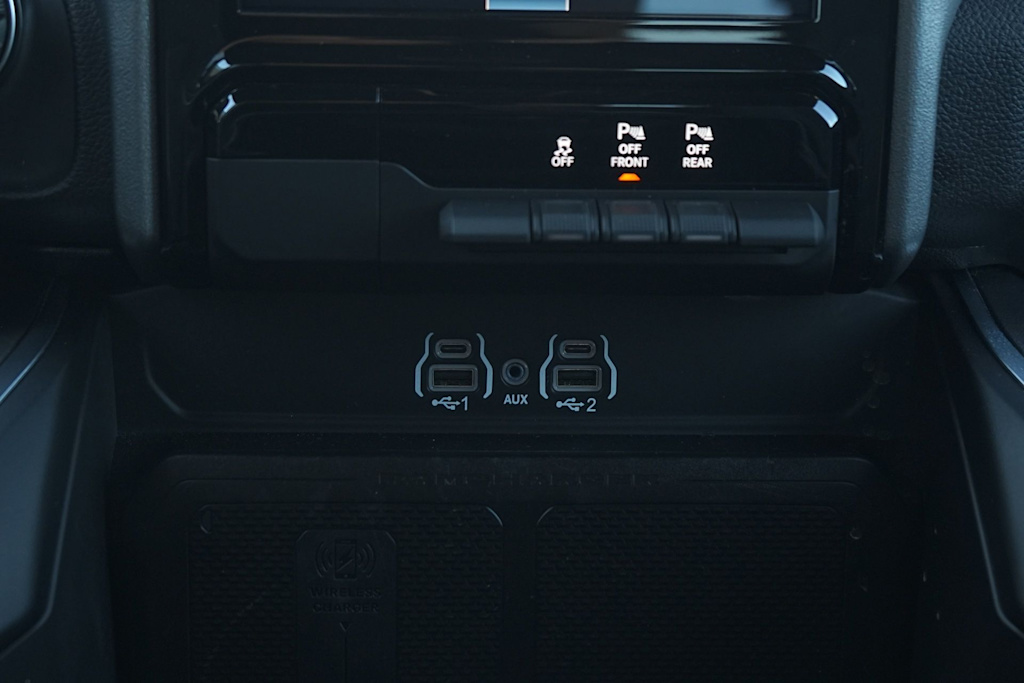 Thumbnail: 2025 RAM 1500 - 25
