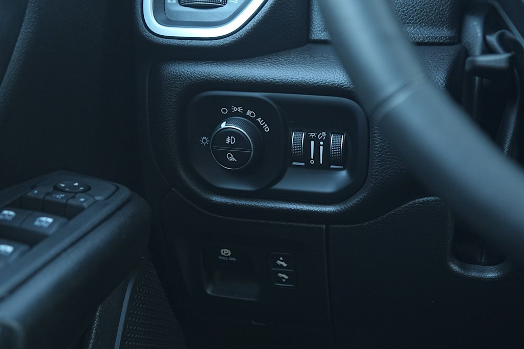 Thumbnail: 2025 RAM 1500 - 26