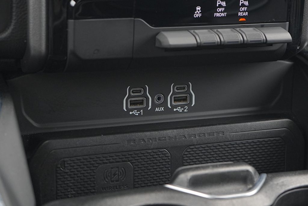 Thumbnail: 2025 RAM 1500 - 25