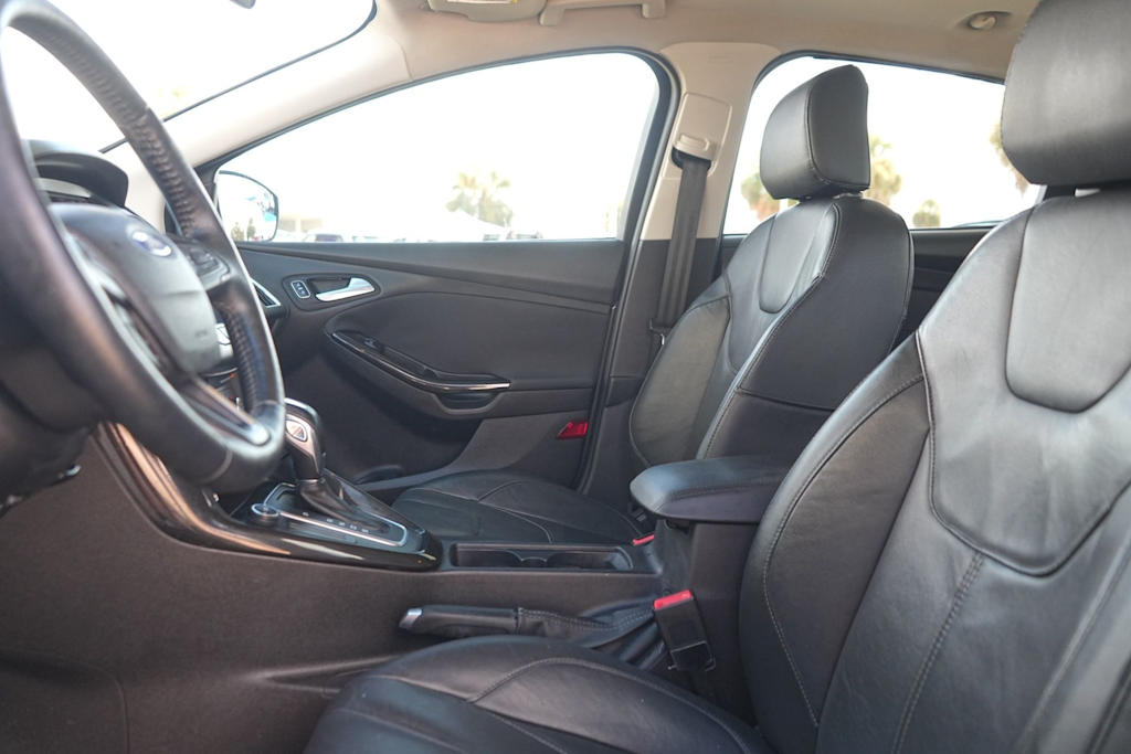 Thumbnail: 2016 Ford Focus - 11