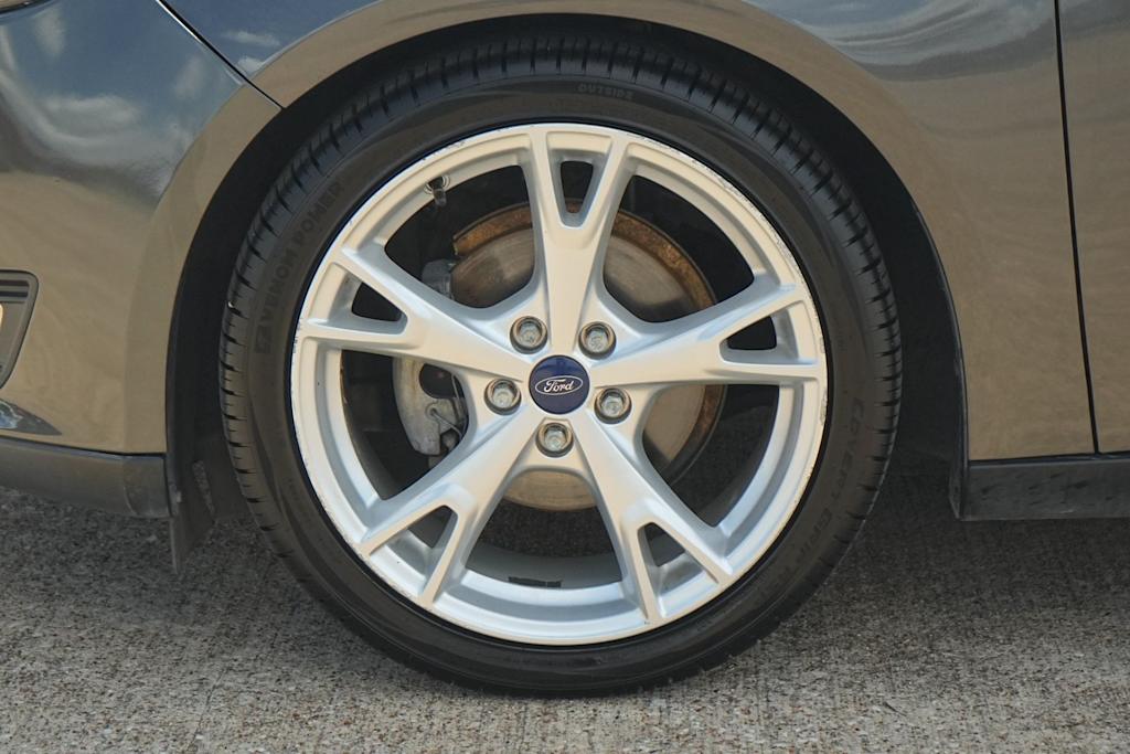 Thumbnail: 2016 Ford Focus - 8