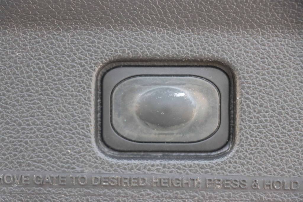 Thumbnail: 2014 Ford Explorer - 27