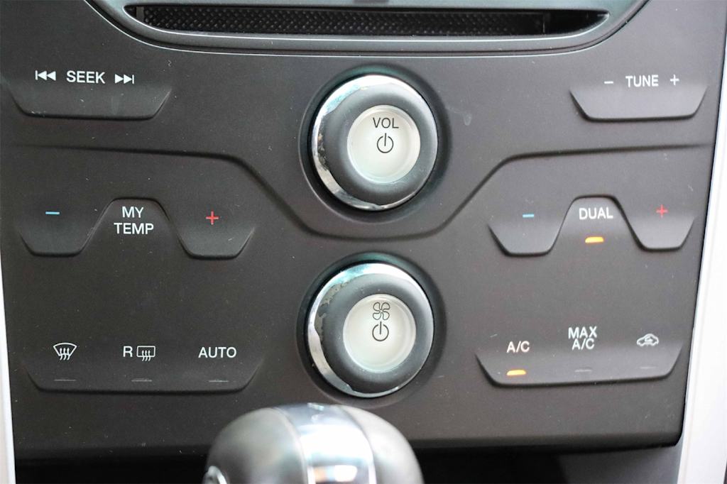 Thumbnail: 2014 Ford Explorer - 23
