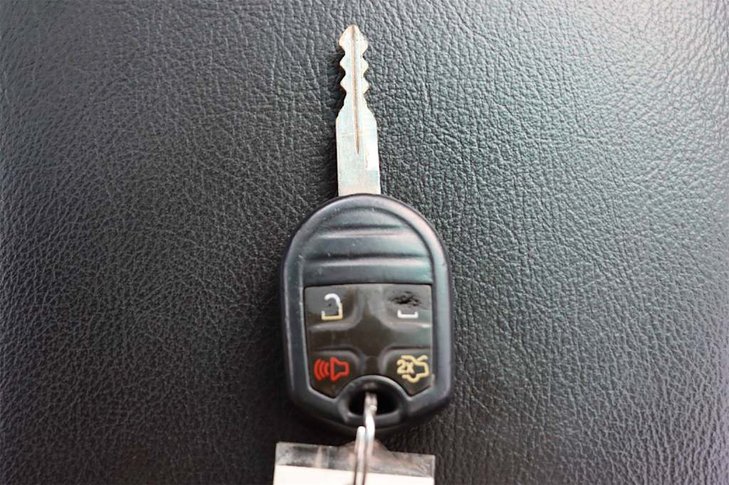 Thumbnail: 2014 Ford Explorer - 20