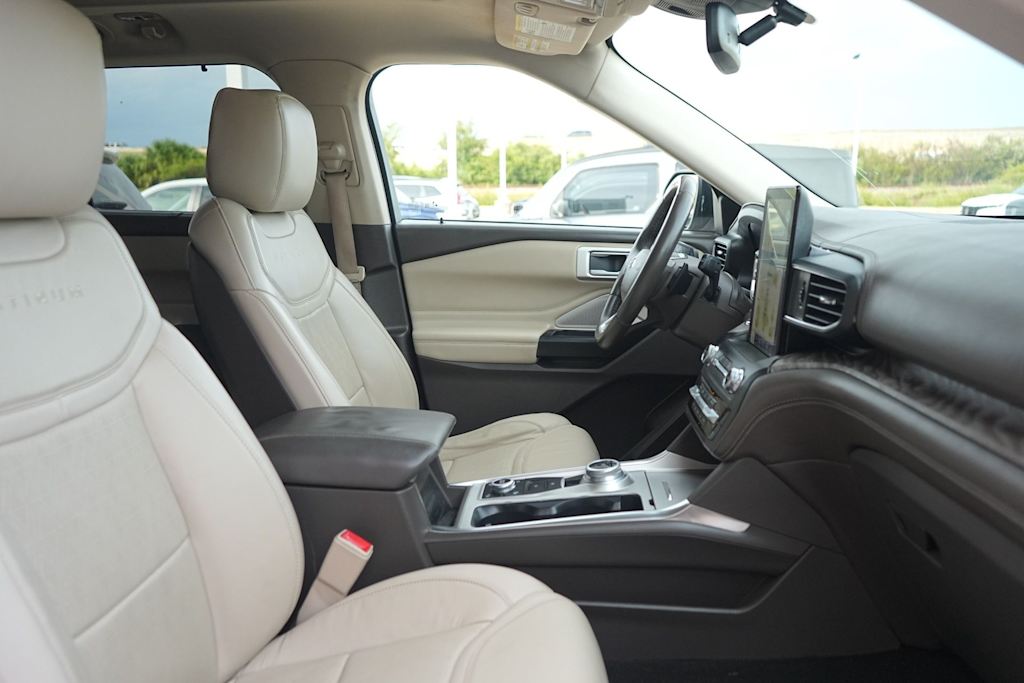 Thumbnail: 2020 Ford Explorer - 12