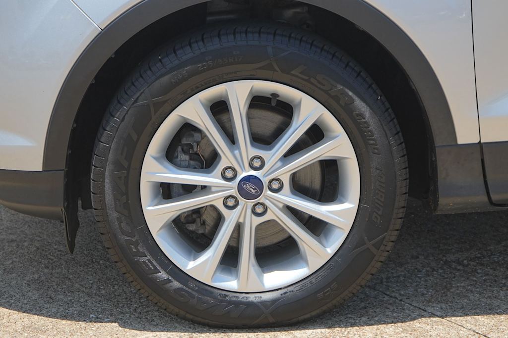 Thumbnail: 2017 Ford Escape - 8