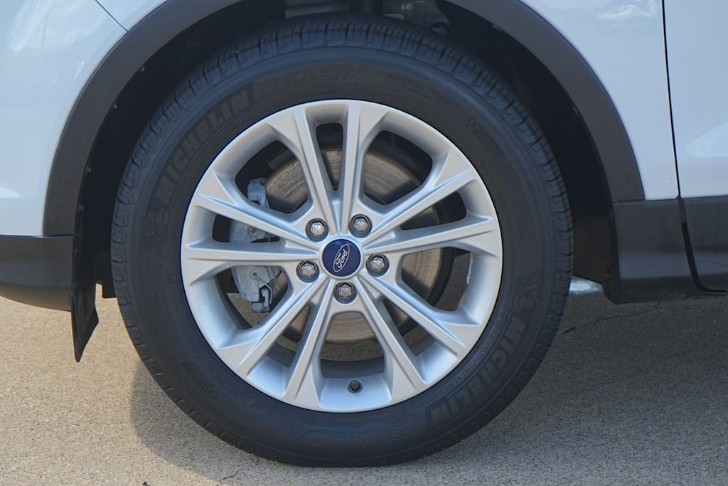 Thumbnail: 2017 Ford Escape - 8