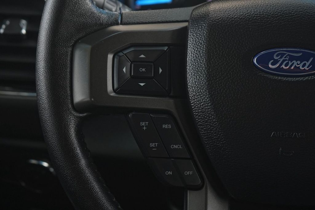 Thumbnail: 2019 Ford Expedition - 23
