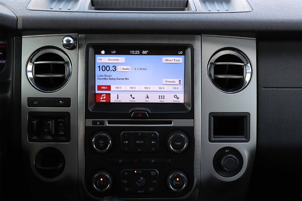 Thumbnail: 2016 Ford Expedition - 16